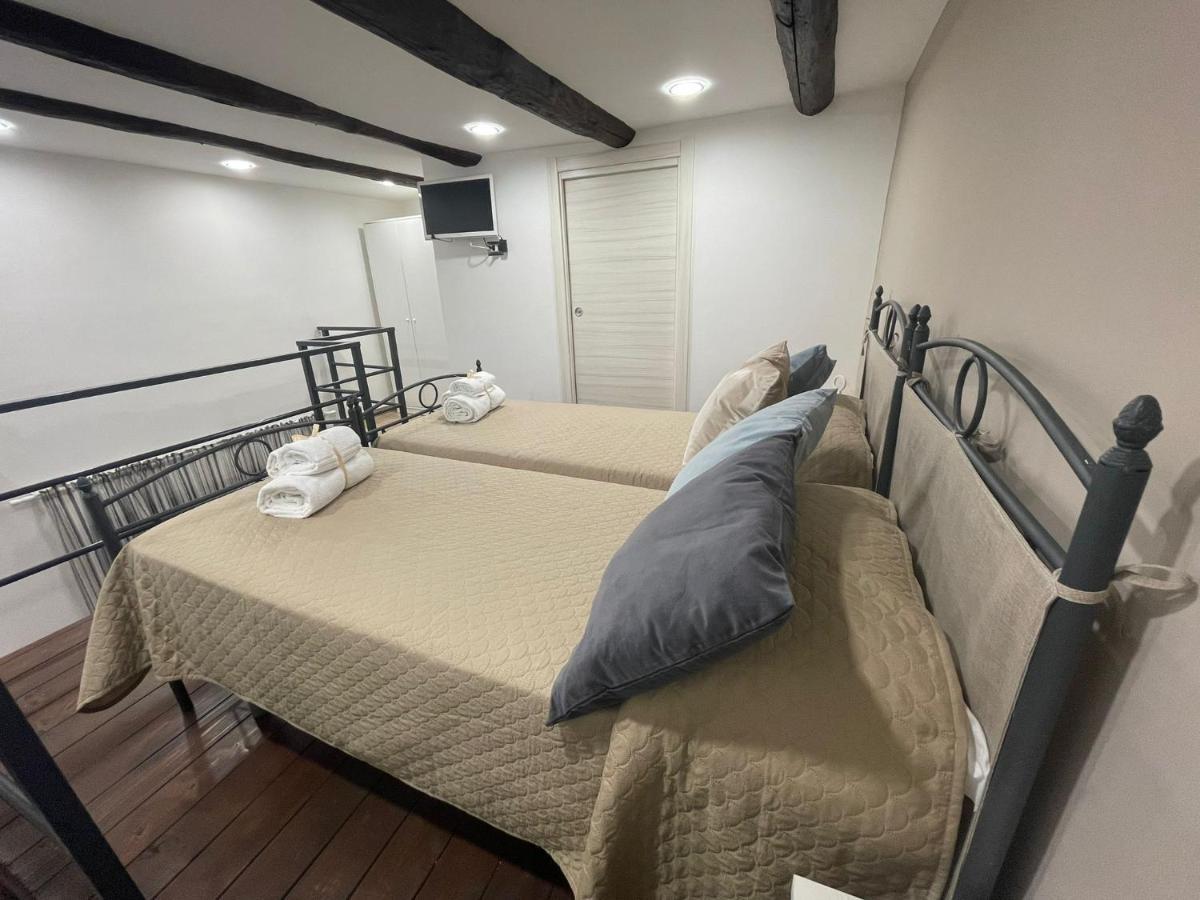 Casa Sofi Apartment เนเปิลส์ ภายนอก รูปภาพ