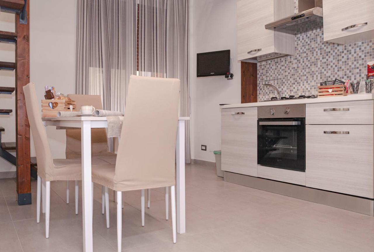 Casa Sofi Apartment เนเปิลส์ ภายนอก รูปภาพ