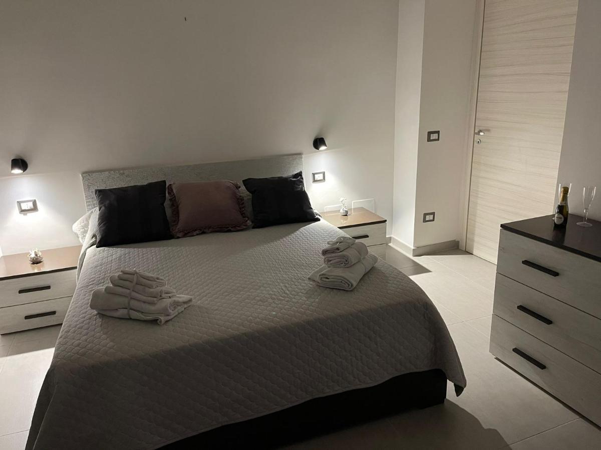 Casa Sofi Apartment เนเปิลส์ ภายนอก รูปภาพ